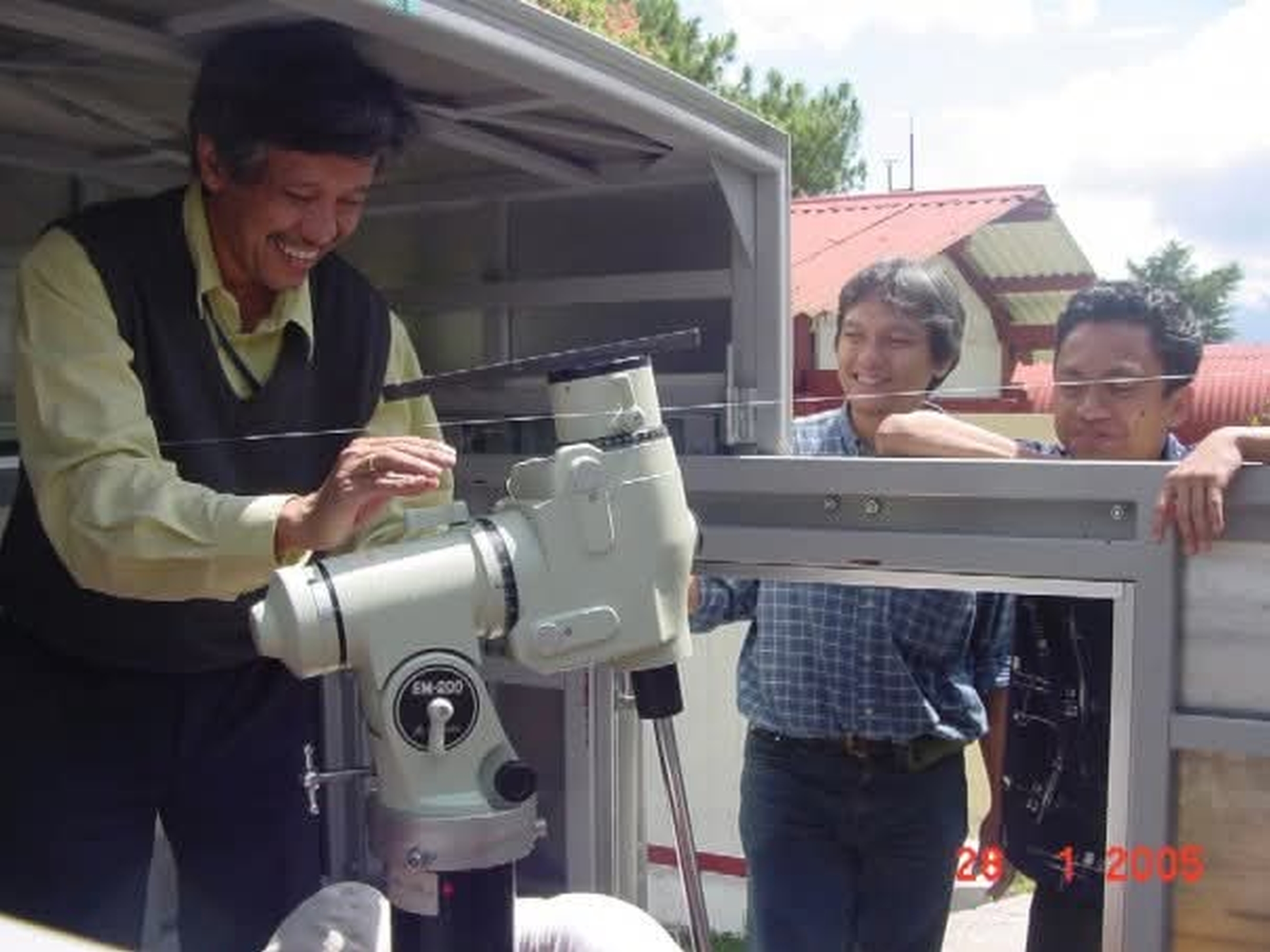 Di Balik Ketegasan Dr. Hakim L. Malasan (Tulisan Bagian 3 dari 4)